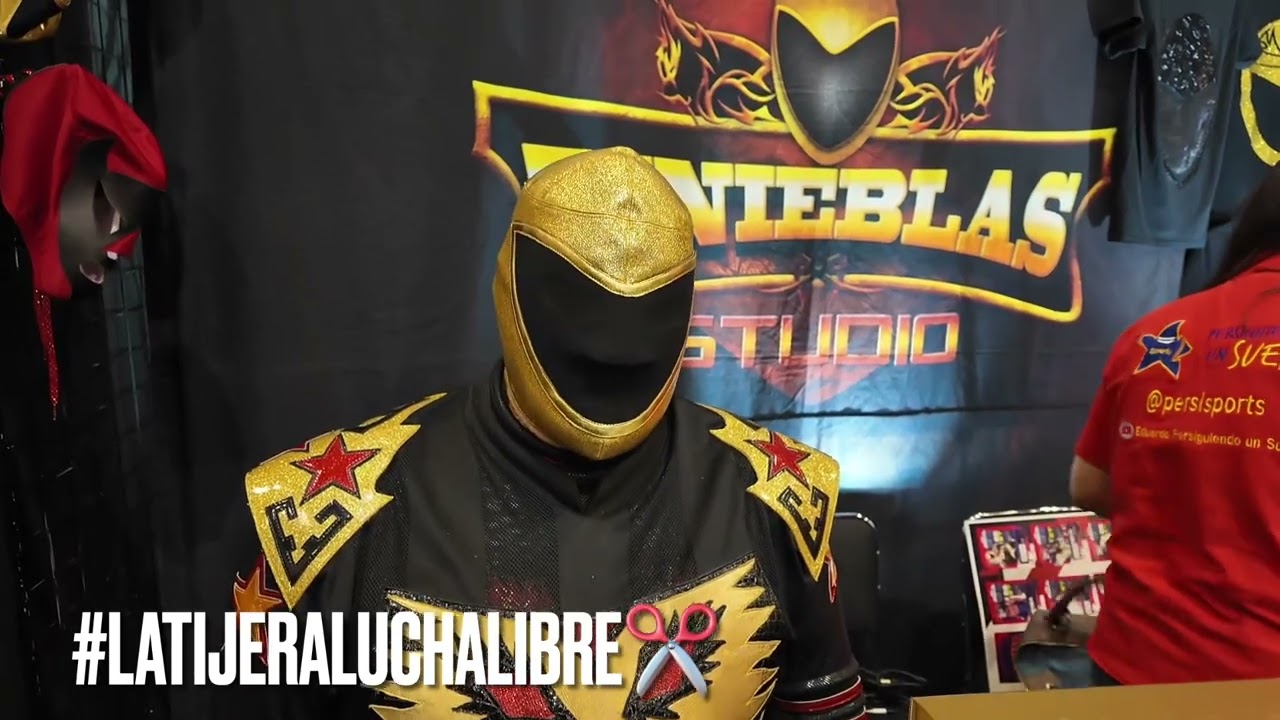 Tinieblas: Gustoso de ver a mi 3ra generación, mi hijo puede con el del Solitario background