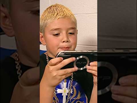 Dom Dom plays PSP 🎮 background