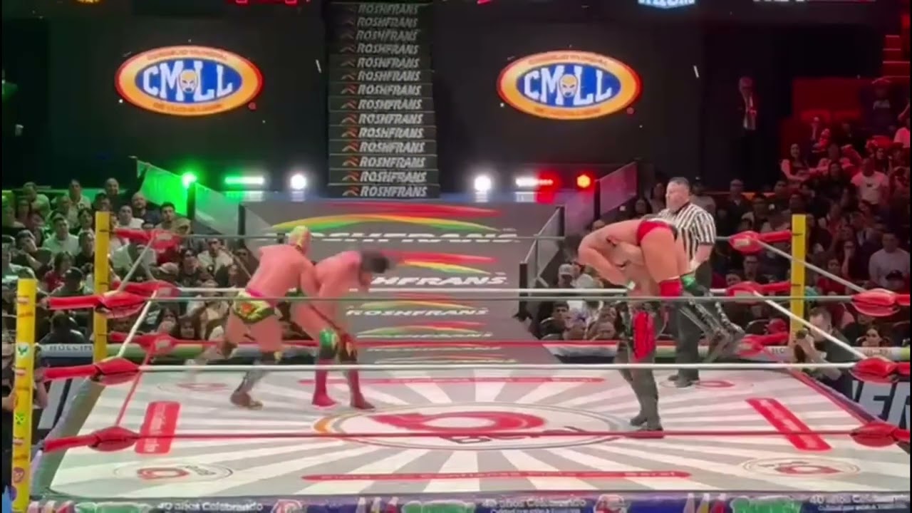 Templario y Titan🆚 Angel de Oro y Niebla Roja background