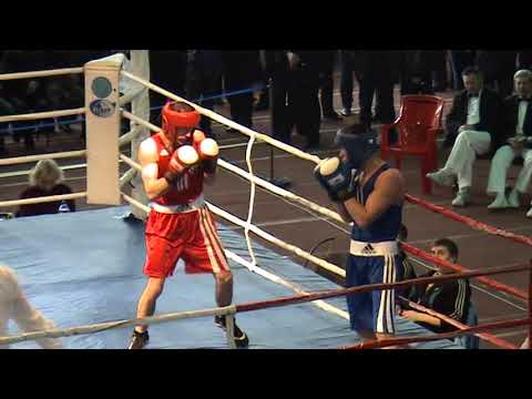 64 кг Бочков Ник,Херсонская /Шелестюк Богдан Сумы ,Чемпионат Украины по боксу 26.03.2011 г. Харьков background