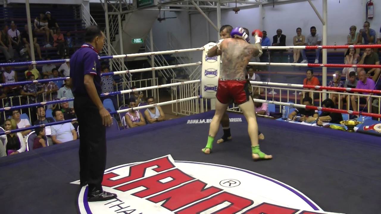 Cameron from OZ (Red Corner- Sinbi Muay Thai) fights at Bangla Stadium-24.7.2016