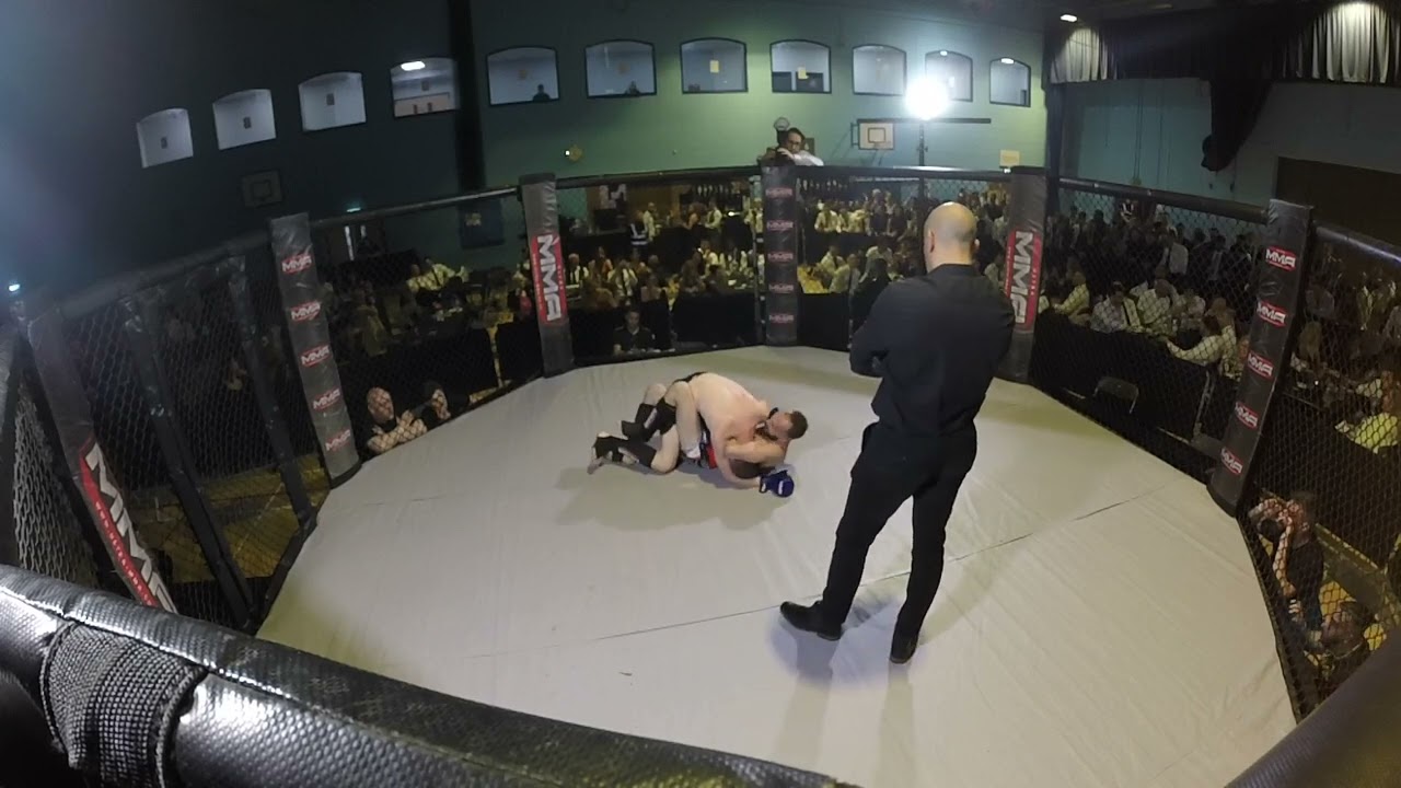 Windsor | ULTRA MMA | LOUIS HILLIER MALLON VS BLAIR THE BEAR CIAREY background