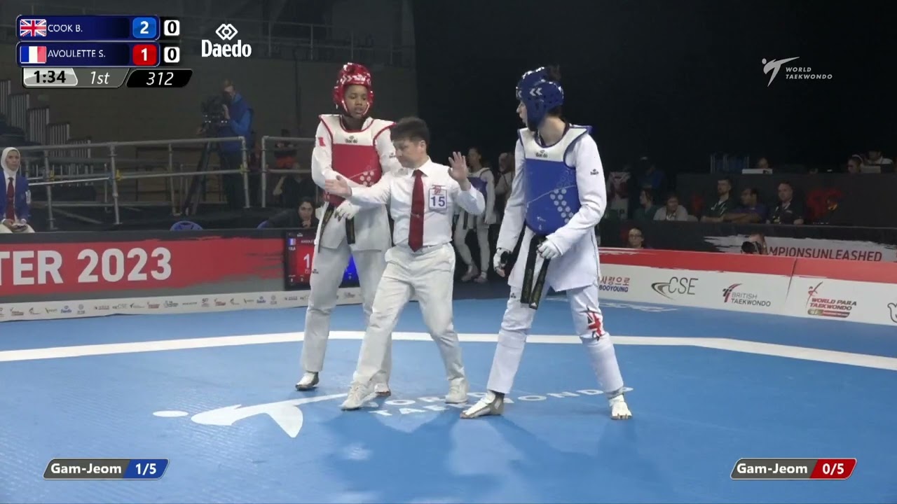 312 Quarterfinals WOMEN W +67KG GBR COOK B FRA AVOULETTE S background