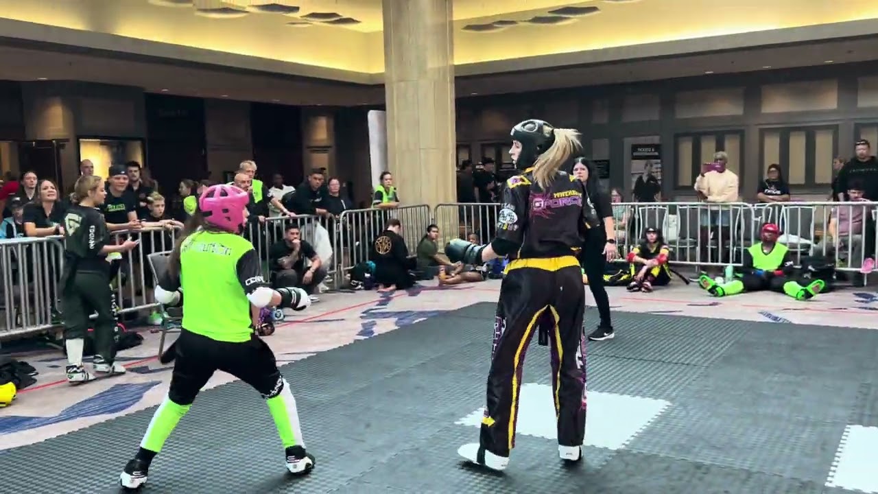 Savannah Wolaniuk vs Jimena Janeiro Open Weight Sparring - Battle of Atlanta 2024 background