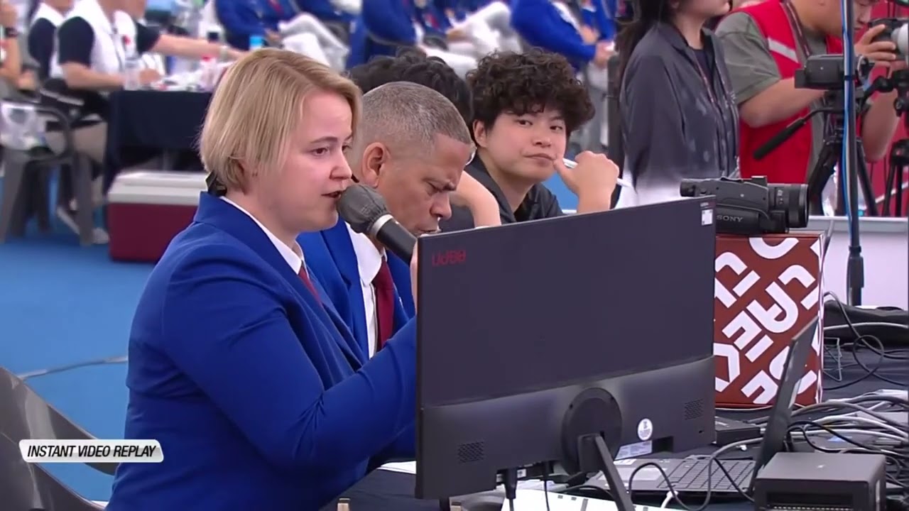 332 Semi Final Men 68kg EGY MUHAMMAD FATHY Omar KOR LEE Jun hyuk background