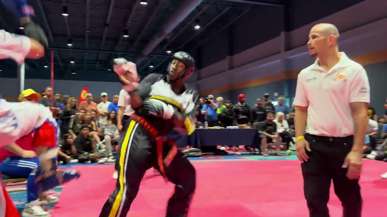 Martin Balint vs Kameren Ali Men's Open Weight Sparring - U.S. Open 2024 background