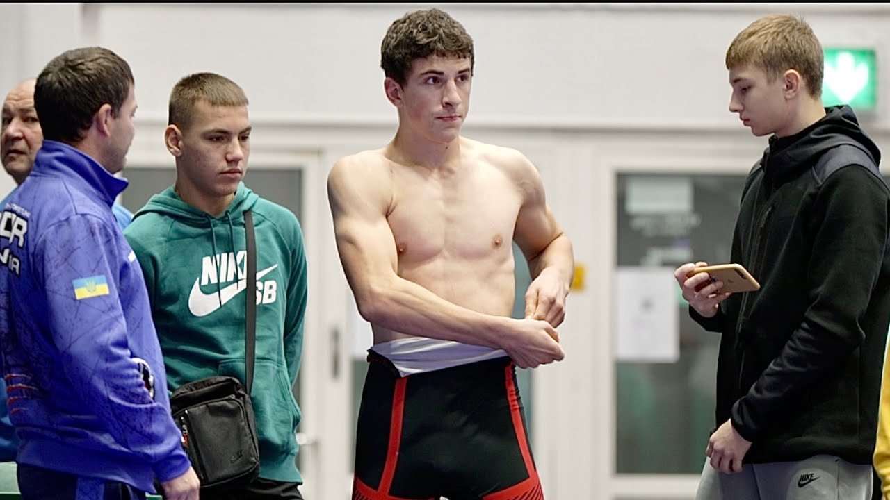 U15 A. Dyshlov (UKR) vs N. Margaryan (ARM) 75kg. Youth boys greco-roman wrestling.