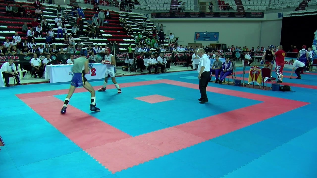 Andres Garcia v Ruslan Musayev WAKO World Championships 2019 backdrop