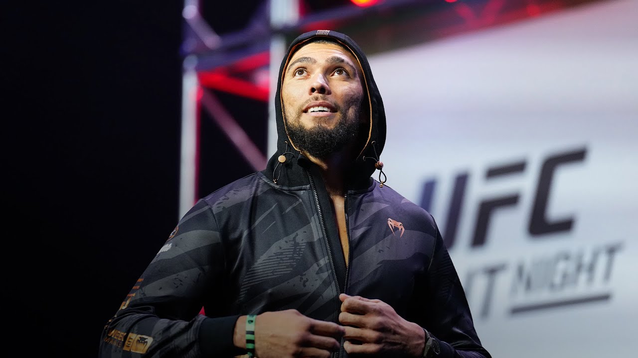 Johnny Walker volta ao Octógono com uma nova motivação no UFC Arábia Saudita