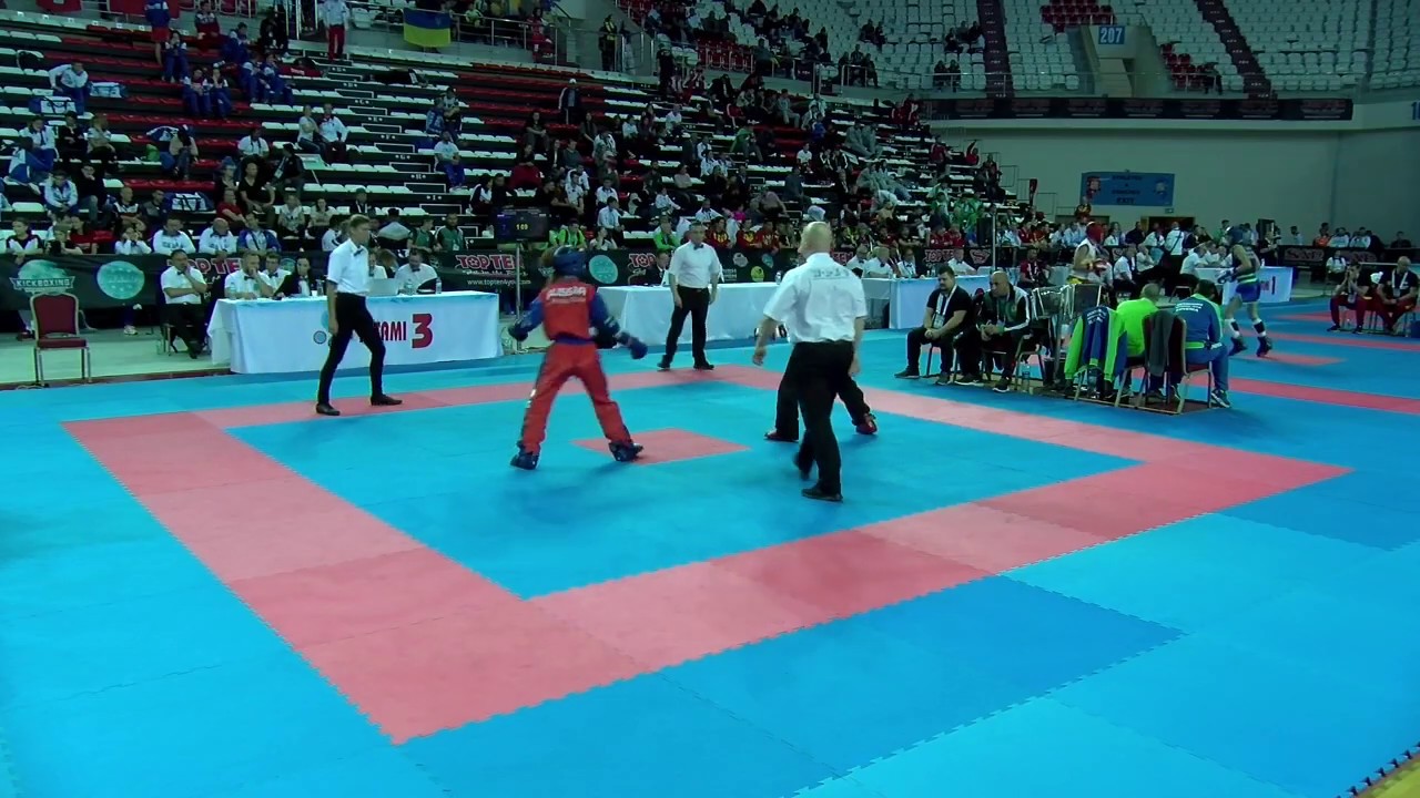 Kristina Nikolova v Ekaterina Sukhovey WAKO World Championships 2019 backdrop