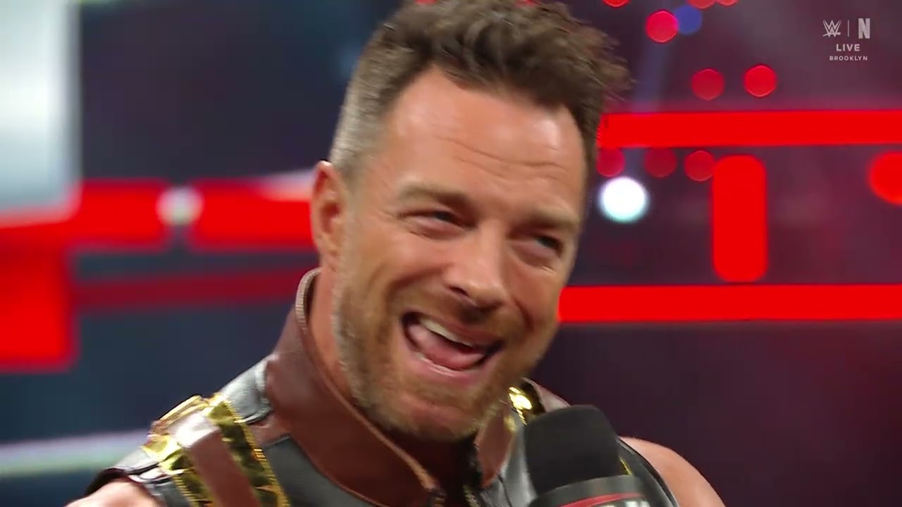 Adam Pearce announces Seth Rollins will defend the WHC against LA Knight | Raw Aug 4, 2025 background