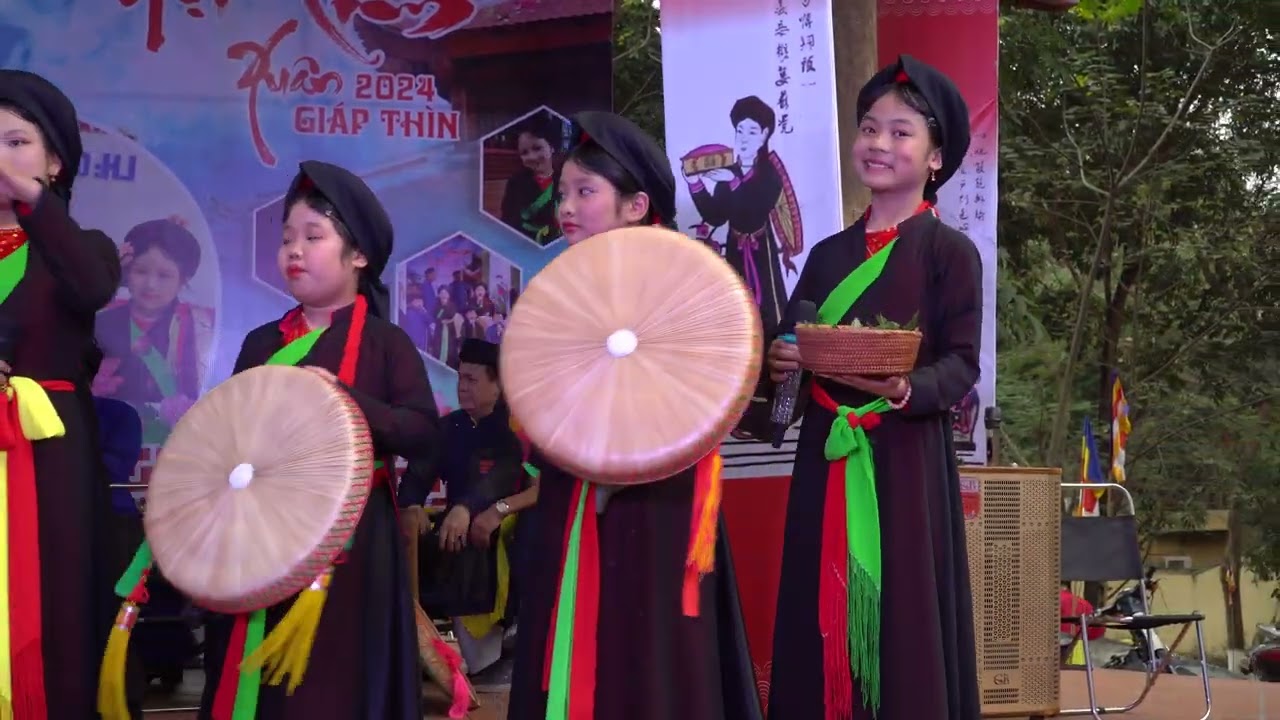 Tốp ca nhí hát Quan Họ ( bài hát Trẩy hội xuân) background