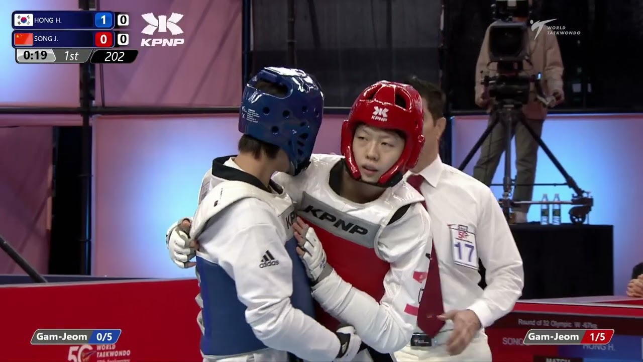 202 R32 W 67kg KOR HONG H CHN SONG J background