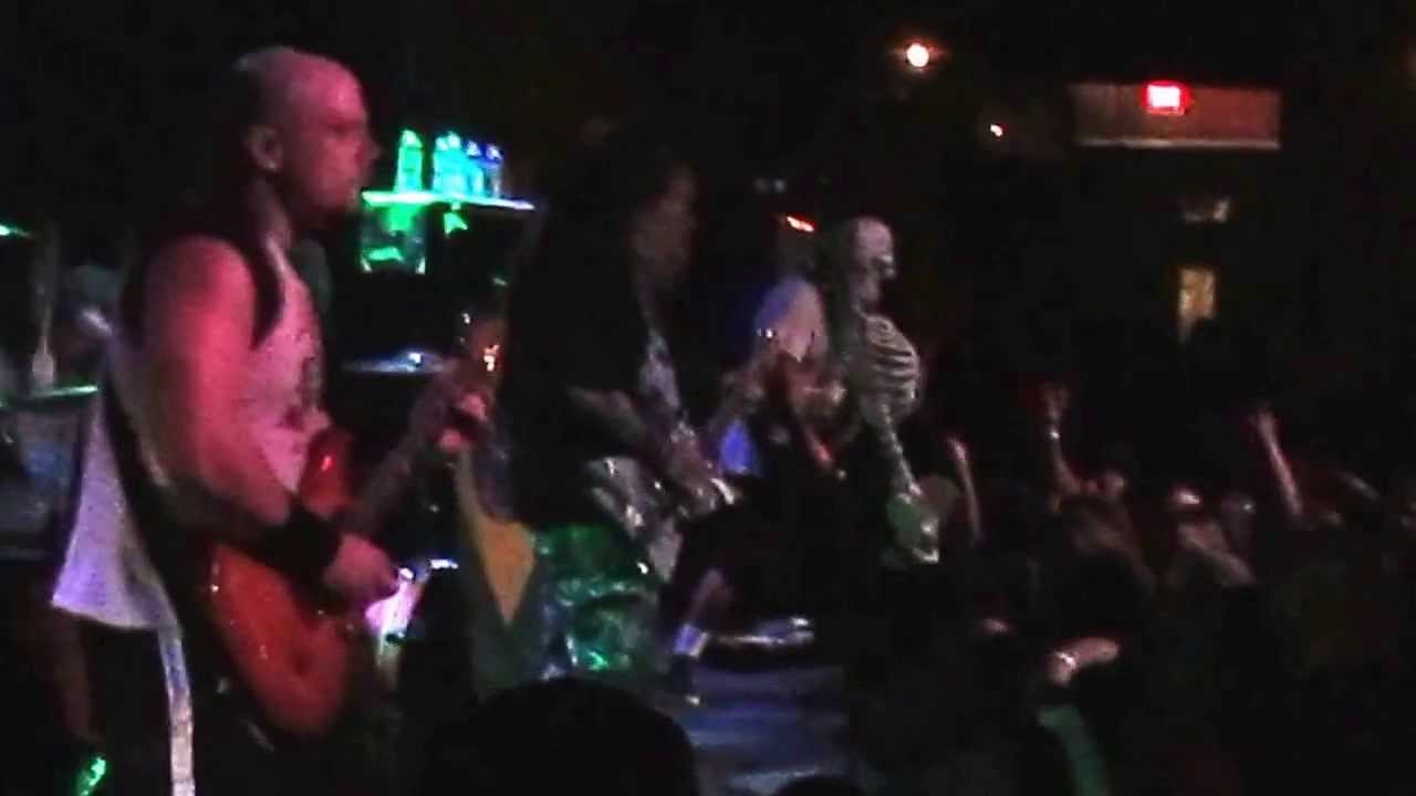 Soulfly - Bloodshed