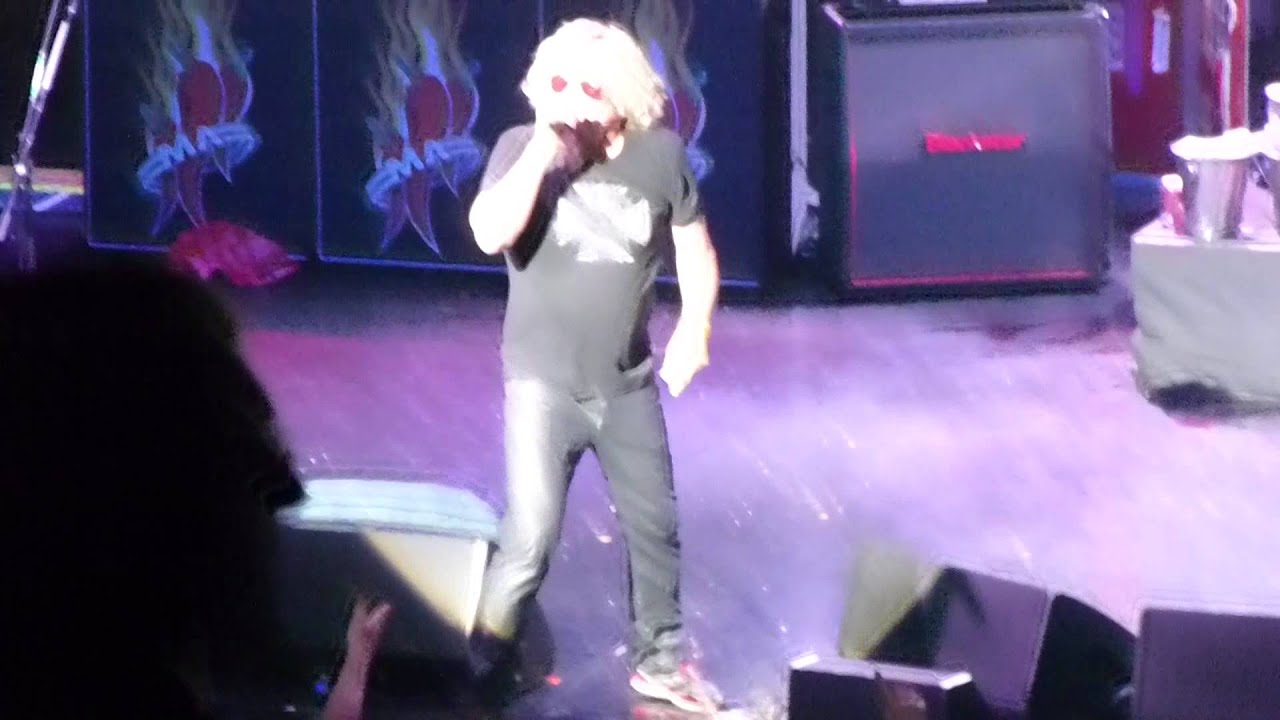 Sammy Hagar and The Circle - Why Can't This Be Love backdrop