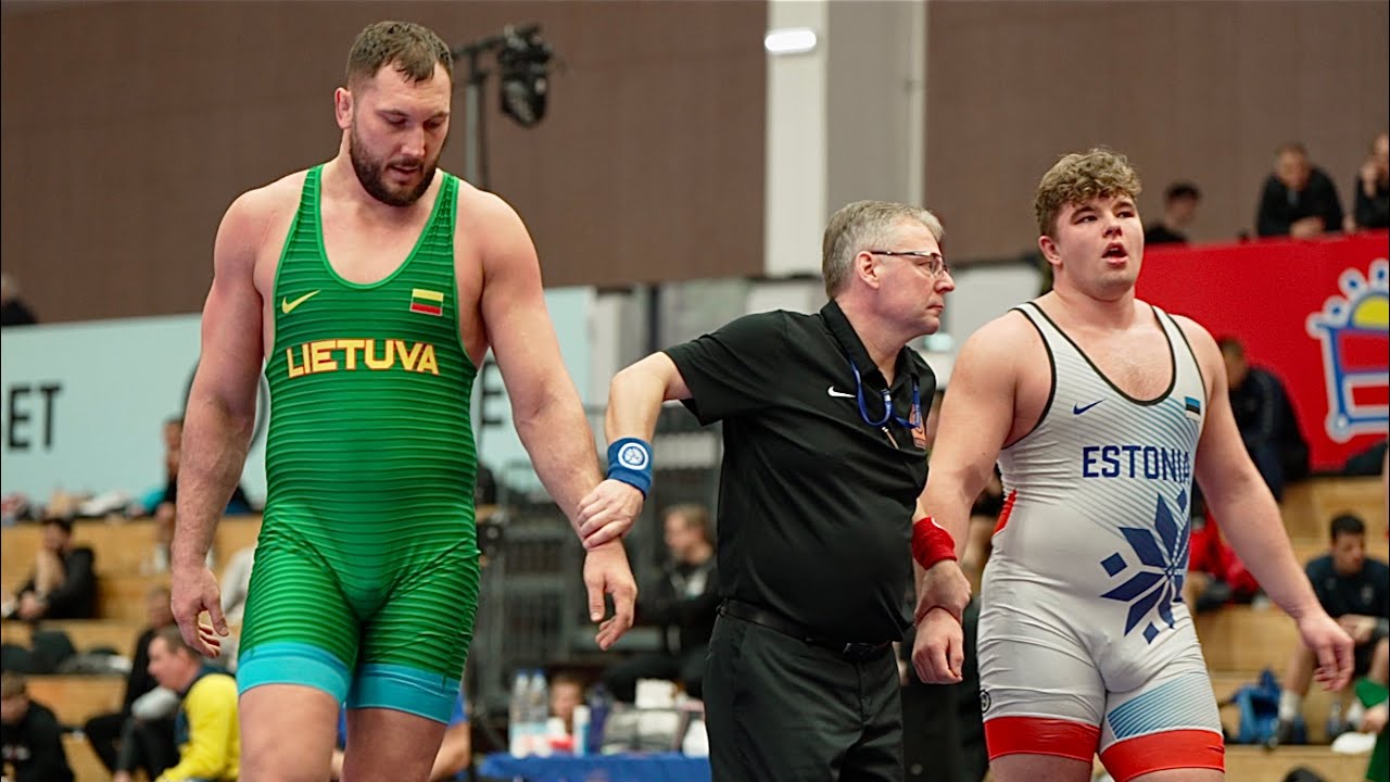 E. Pank (EST) vs M. Knystautas (LTU) 130kg. Greco-roman men wrestling. background
