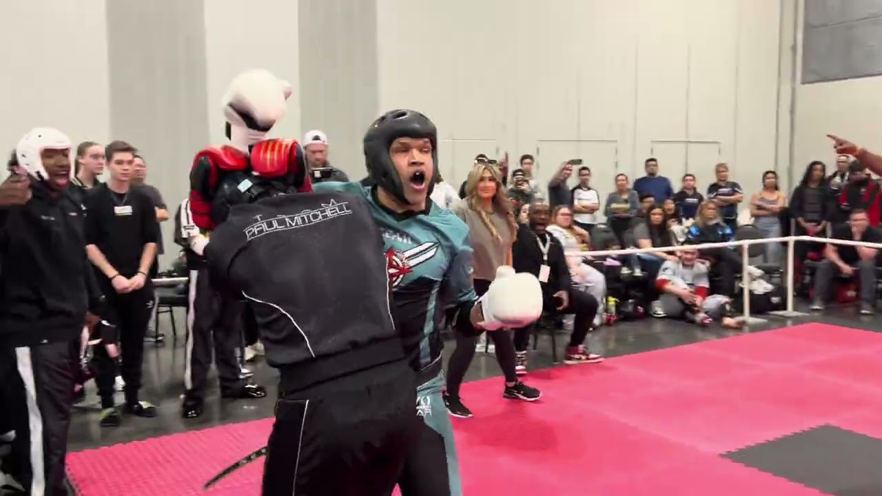Alex Mancillas vs Raymond Daniels Men's Light Heavyweight Sparring - Compete Internationals 2025 background