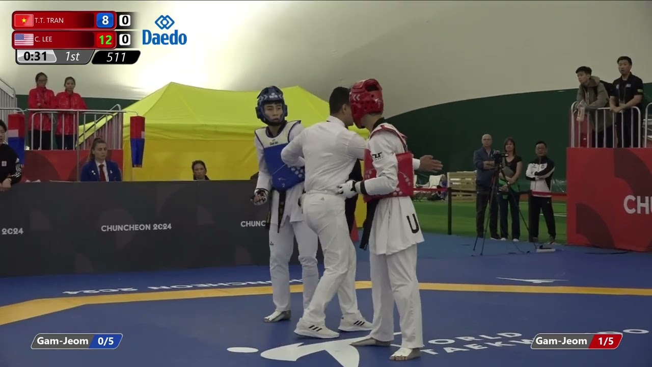511 Round of 32 Men 55kg VIE T T TRAN USA C LEE