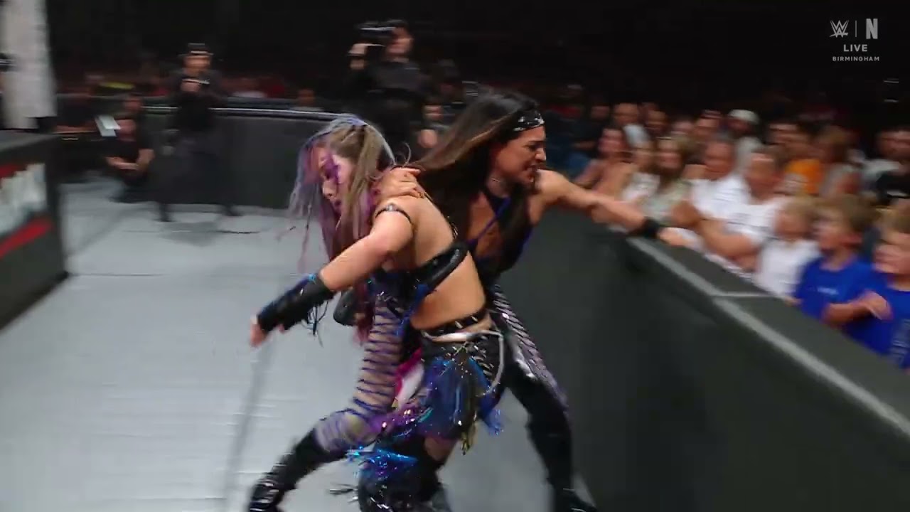 Raquel Rodriguez and Roxanne Perez vs The Kabuki Warriors | Raw Jul 14, 2025 (Part 2) background