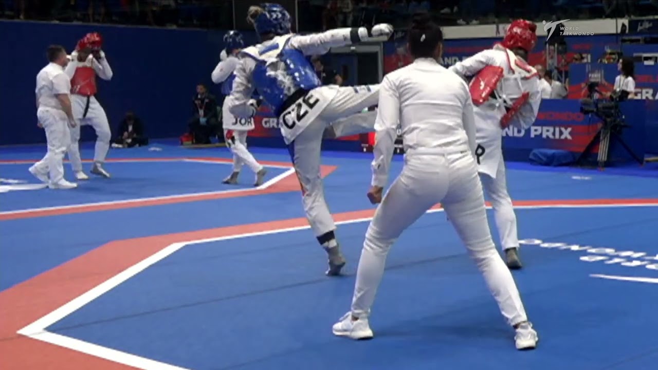 227 Quarterfinals WOMEN W 67KG CZE STOLBOVA P KOR HONG H