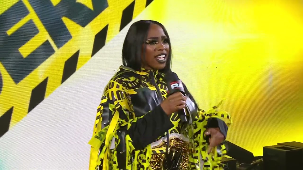 Naomi sends a message to Stephanie Vaquer | Raw Aug 4, 2025 background