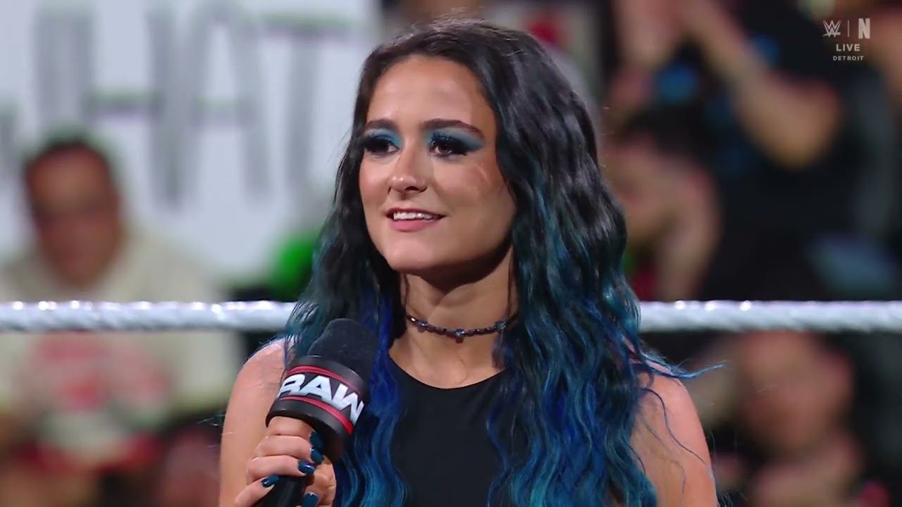 Becky Lynch attempts to attack Lyra Valkyria from behind with a kendo stick | Raw Jul 28, 2025