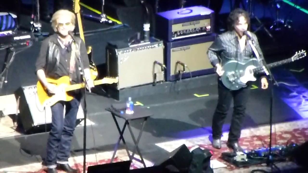 Hall & Oates - One on One/She's Gone