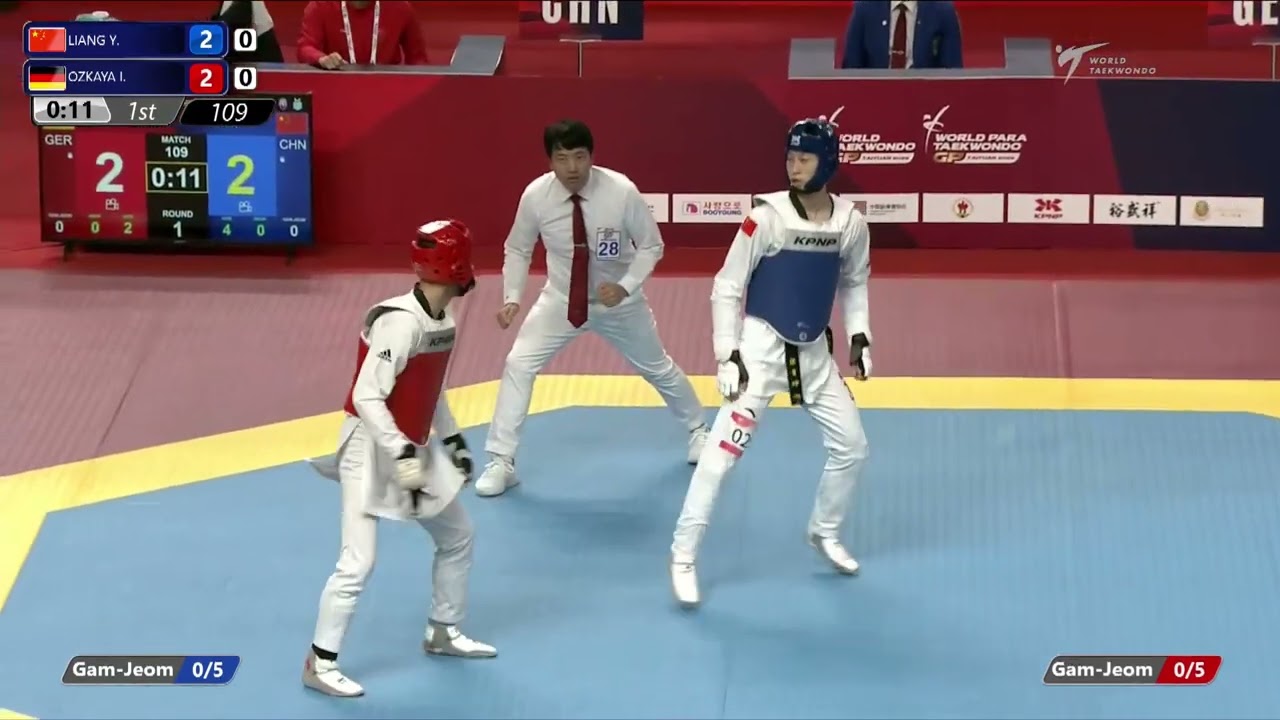 109 R32 Men 68kg CHN LIANG Yushuai GER OZKAYA Imran background