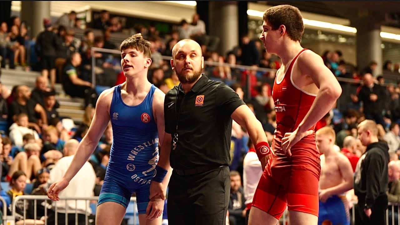 U17 A. Amirov (LAT) vs R. Habr (CZE) 80kg. Freestyle youth boys wrestling. backdrop