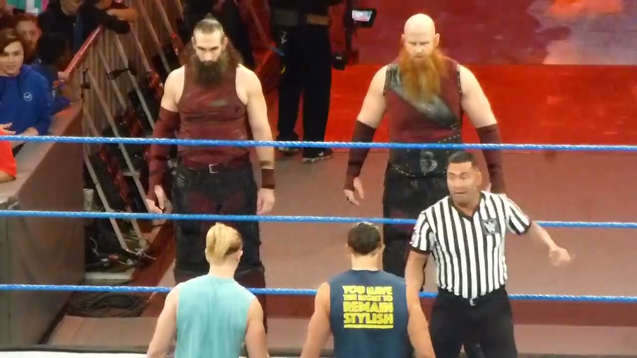 The Bludgeon Brothers vs Breezango/The Bludgeon Brothers destroy The Ascension at WWE SmackDown Live background