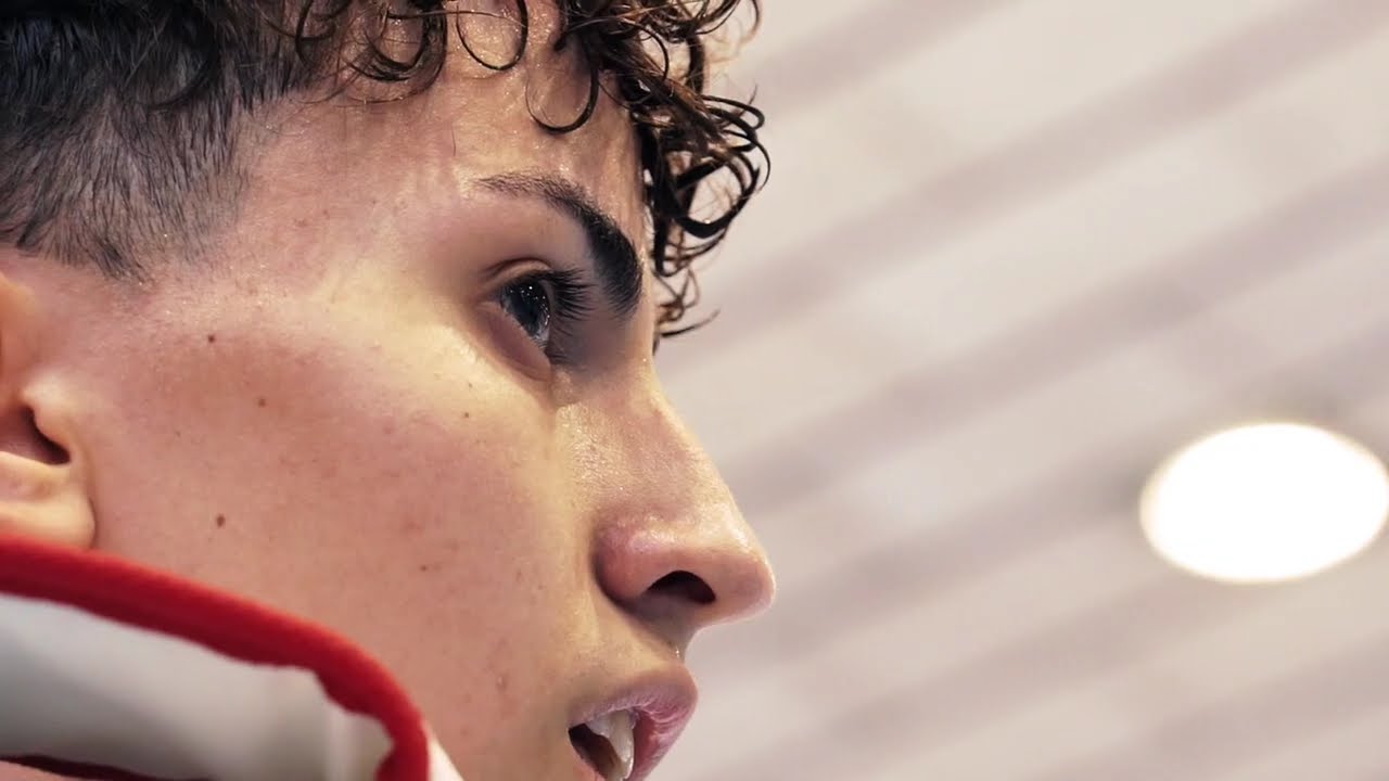 420 Round of 16 Women 52kg BUL E KARABELE TPE Y S JIANG background