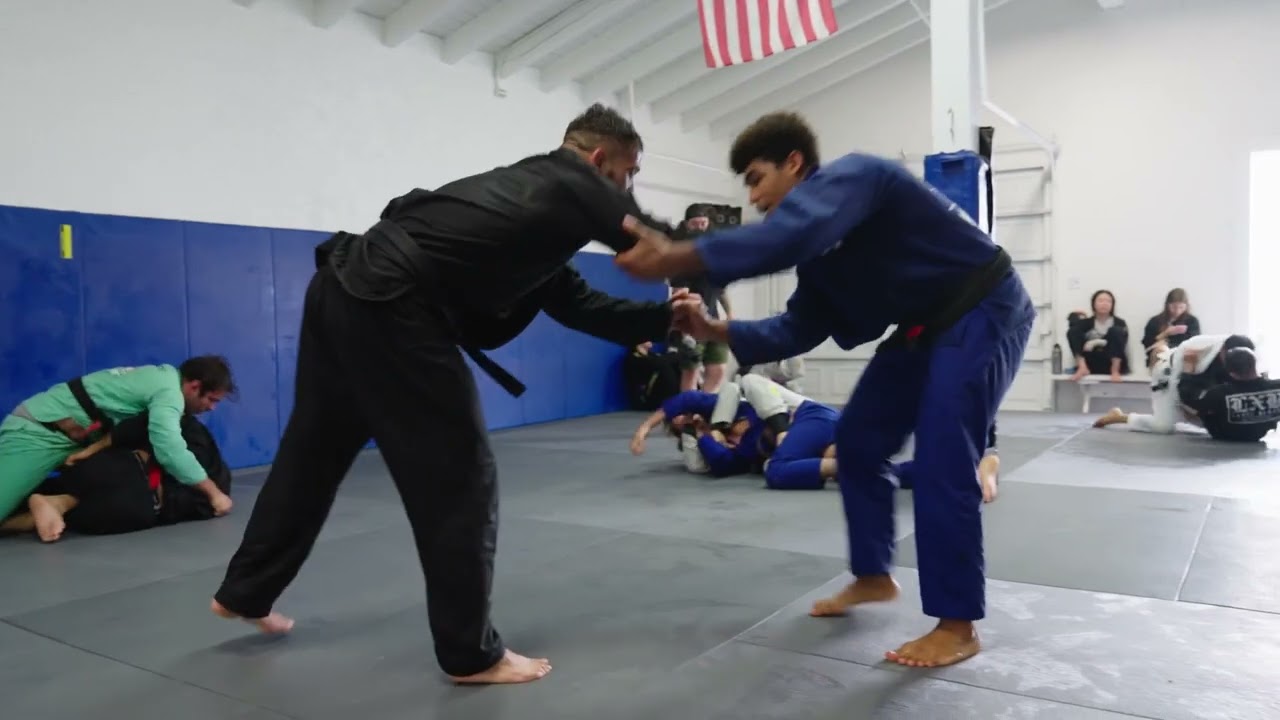 FULL ROUND: Elder Cruz And Jansen Gomes Spar In Worlds Camp