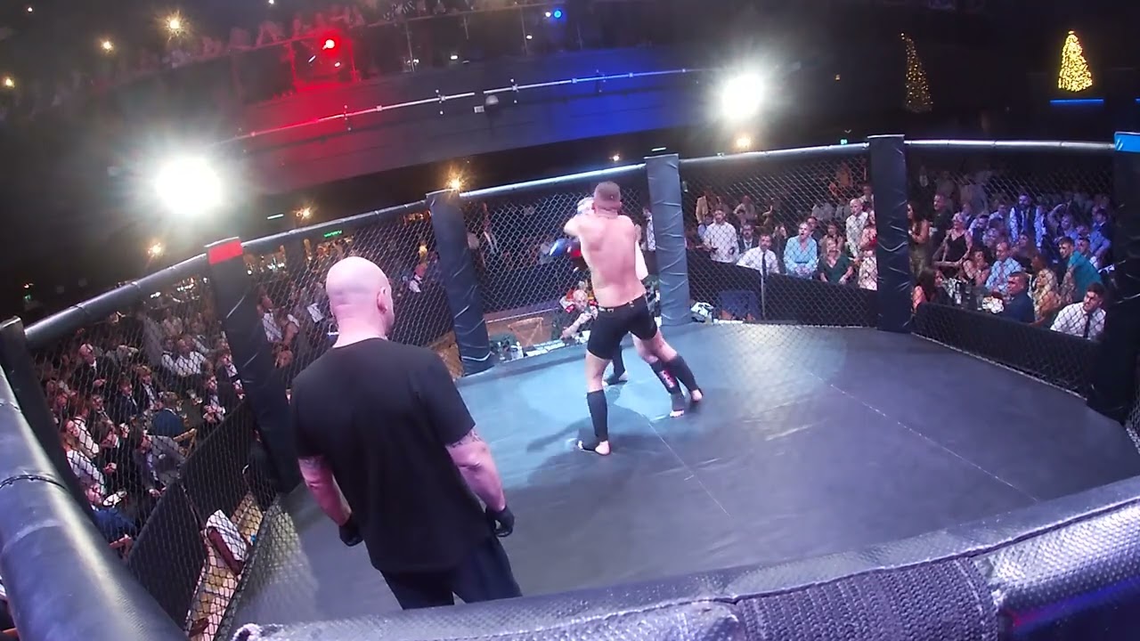 NEWCASTLE | ULTRA MMA | PADDY LIGHTS OUT BALDWIN VS LIAM GRAY