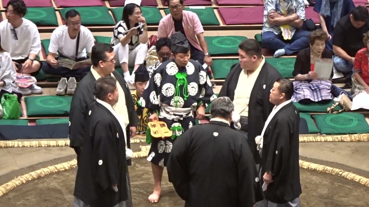 『二子山親方が際どい判定を説明します』碇潟×大昇竜栃丸×安大翔土佐緑×漣魁郷×北天海【大相撲令和7年9月場所】2日目 2025/09/15 master Futagoyama background