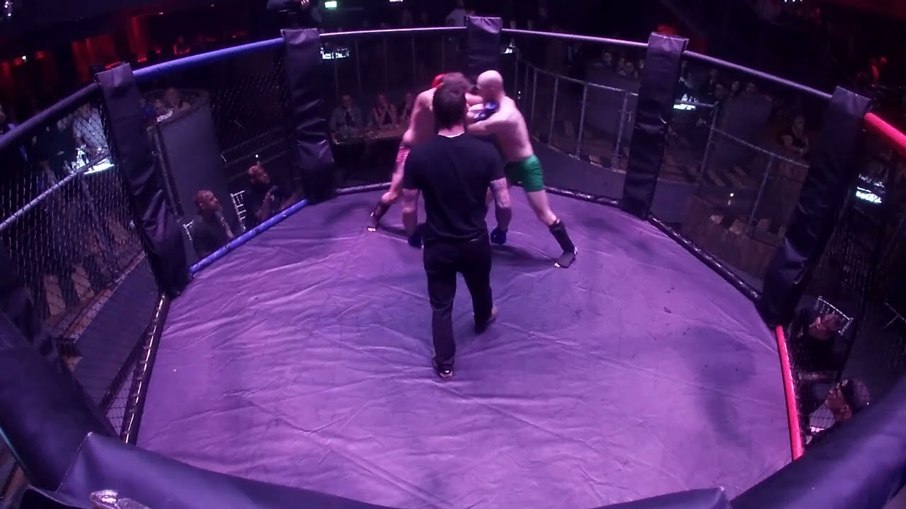 PORTSMOUTH | ULTRA MMA | OSCAR OTTEN VS SAM SOUTH background