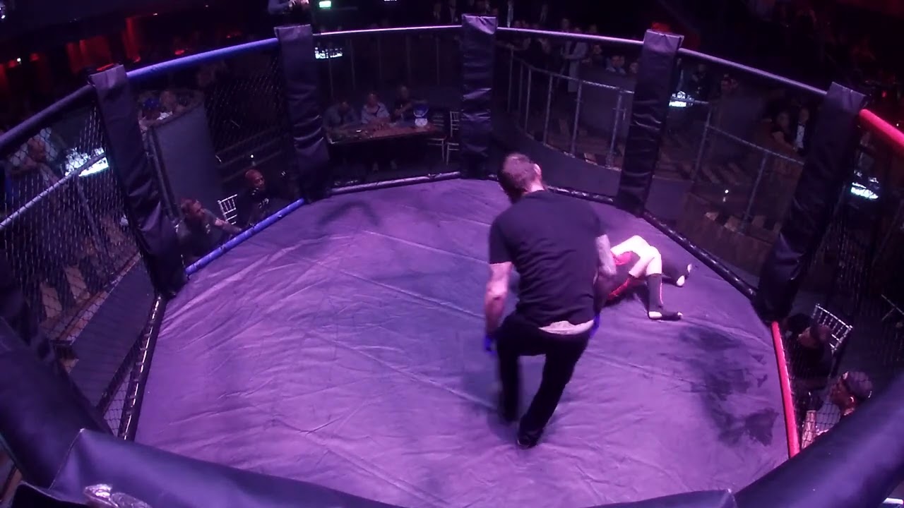 PORTSMOUTH | ULTRA MMA | JAKE SEXTON VS JACOB BUND background