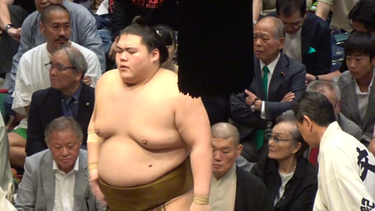 王鵬 vs 欧勝馬【大相撲令和7年9月場所】千秋楽 2025/09/28 SEP 2025 DAY15 ズーム backdrop