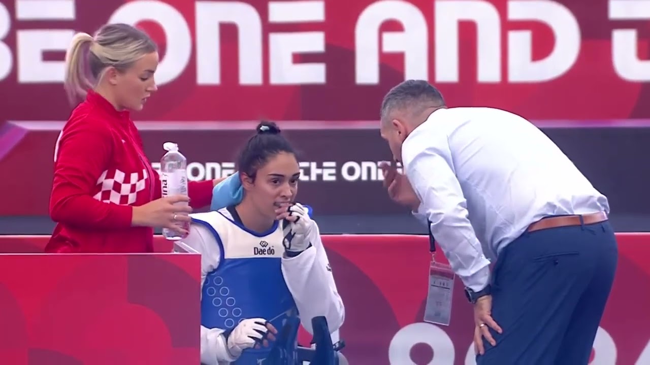 340 Finals Women +68kg CRO MATIC Magdalena USA ALADE Naomi background