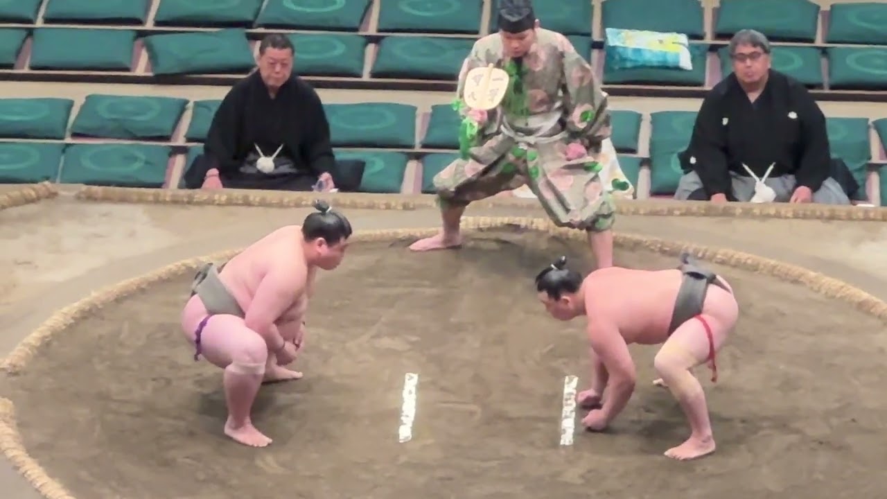 速報❗️ 二子山部屋 相馬 vs 清の花【大相撲令和7年5月場所】 9日目2025/05/19 夏場所 SOMA vs KIYONOHANA background