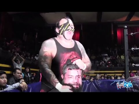 Pirata Morgan vs Máscara 2000 Jr., cabellera vs cabellera 39 aniversario Arena Naucalpan