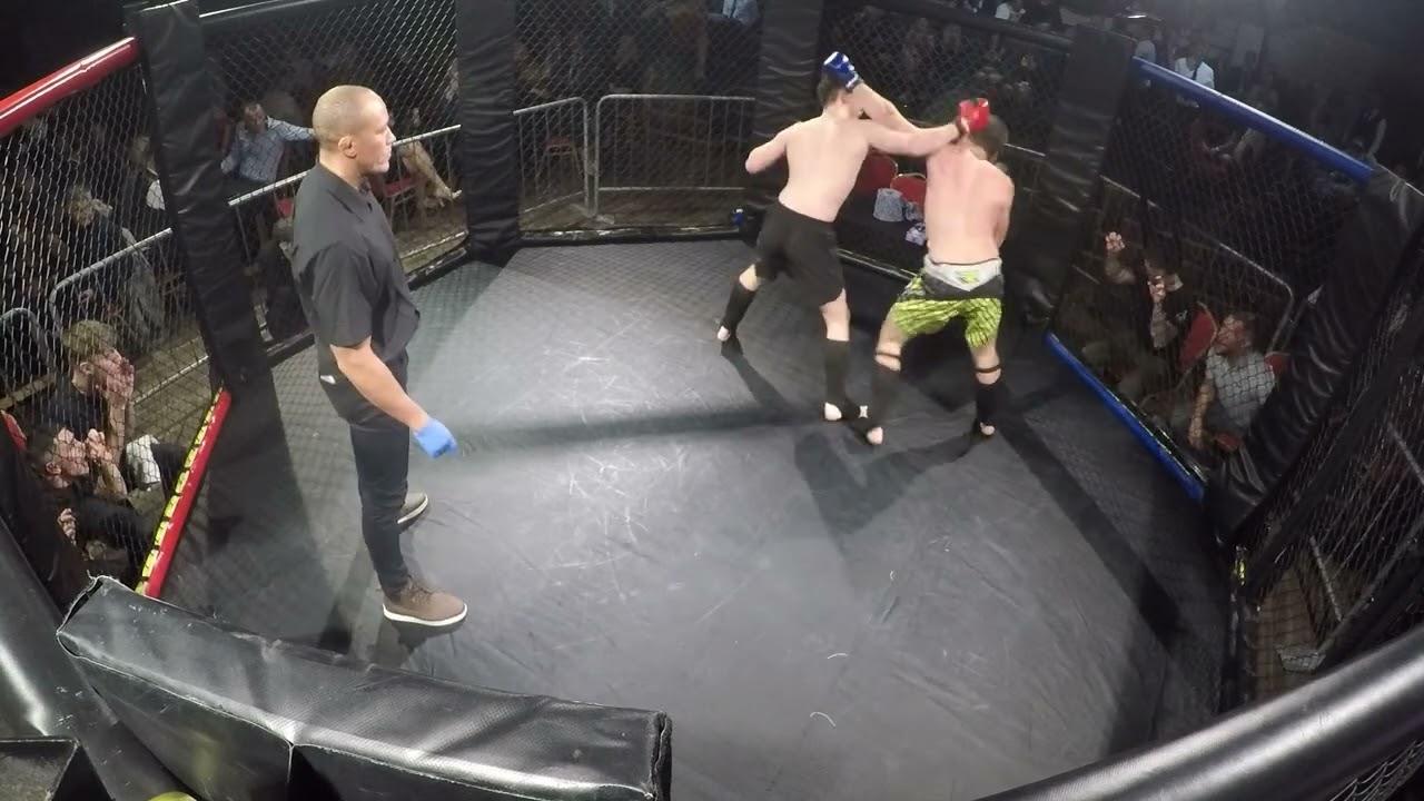 LEICESTER | ULTRA MMA | ELLIOT THE MACHINE MULLIS VS THE BAMYWARD BRAWLER background
