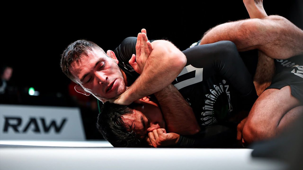 Ash Williams vs Thiago Macedo | RAW Grappling background