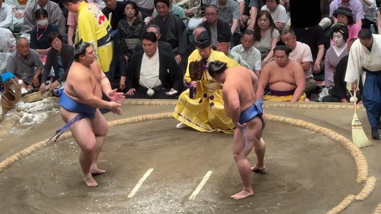 速報❗️大の里vs若隆景【大相撲令和7年9月場所】13日目ONOSATO vs WAKATAKAKAGE 2025/09/26 SEP 2025 DAY13 background