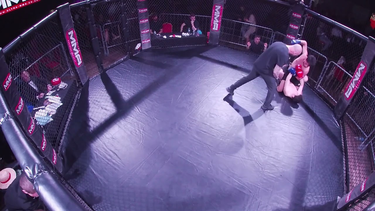 LEICESTER MMA THE KING OF CYPRUS VS THE CHUNG FU PANDA ZAIN CHUNG