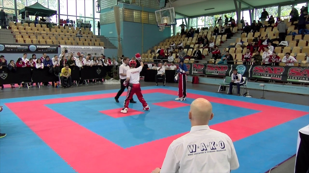 Sukran Tebaa Buyukdemir v Blegine Hasangjekaj WAKO European Championships 2018 background