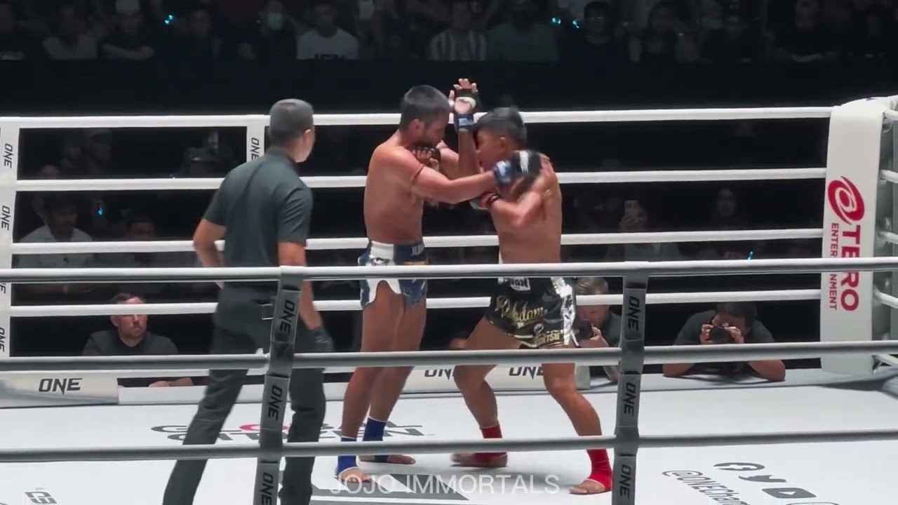 เมืองไทย สับศอกใส่กุหลาบดำน๊อคคาที่ เวที One championship
