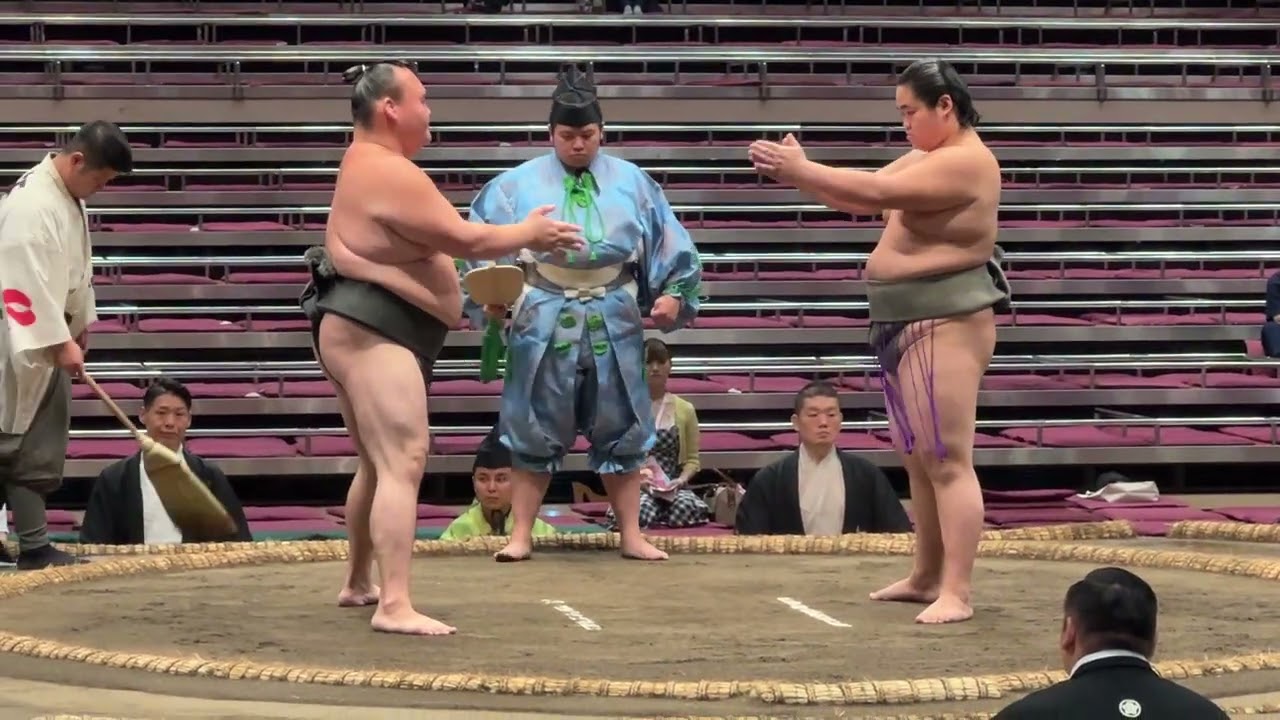 速報❗️二子山部屋 梅山(18)vs御室岳(38)【大相撲令和7年9月場所】5日目2025/09/18 Futagoyama UMEYAMA vs MIMURODAKE SEP 2025 DAY5 background