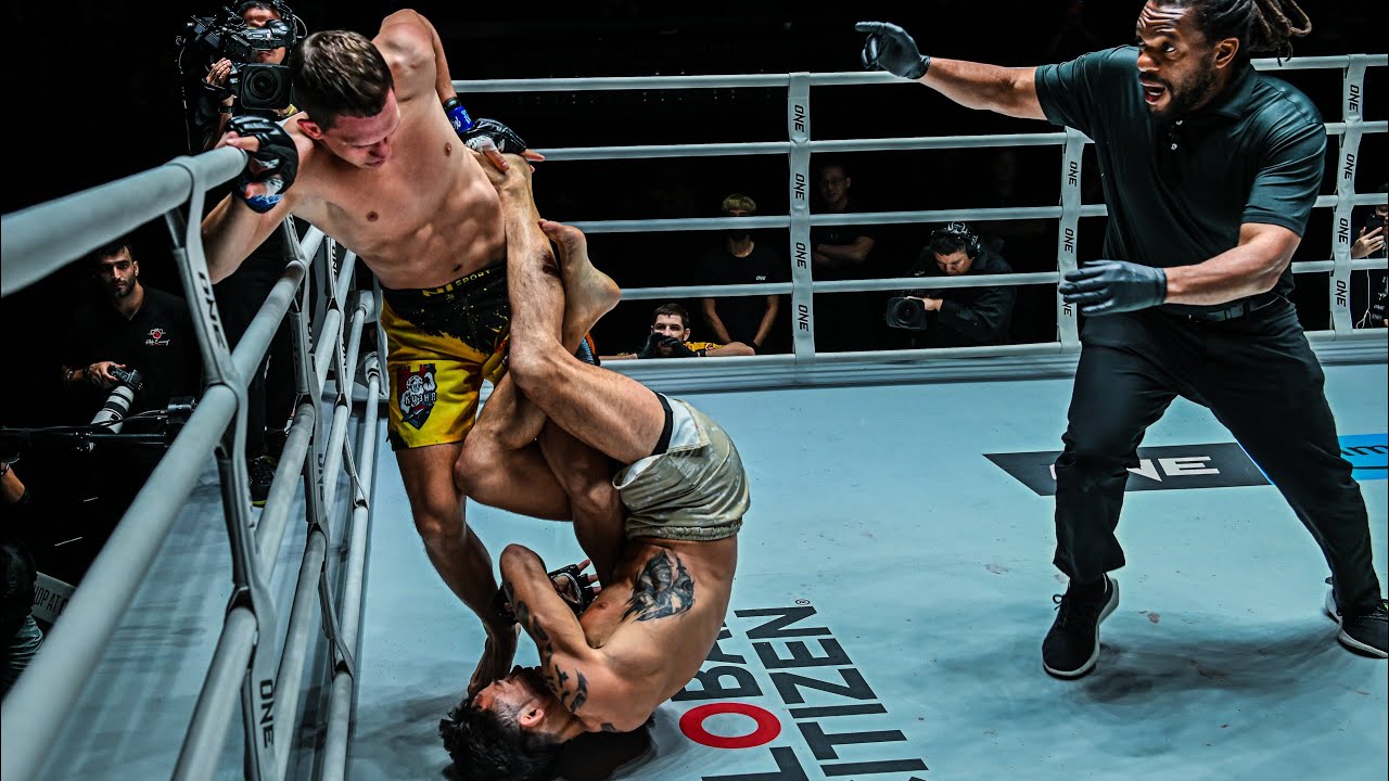 โหดกว่าคาบิบ นักมวยเวียดนามชกมวยMMAจับหักขานักมวยรัสเซียแพ้ยก1 Thanh Le vs Lyya Freymanov background