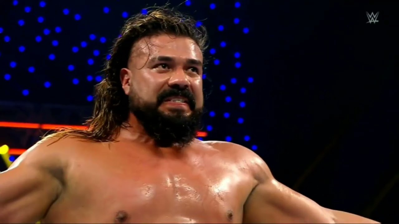 WWE SMACKDOWN ANDRADE VS CARMELO HAYES 08/02/24 background