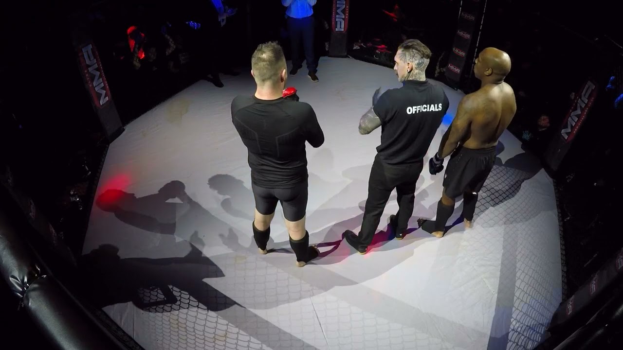 NOTTINGHAM | ULTRA MMA | MATT DREW VS TEARRUN BOWEN background